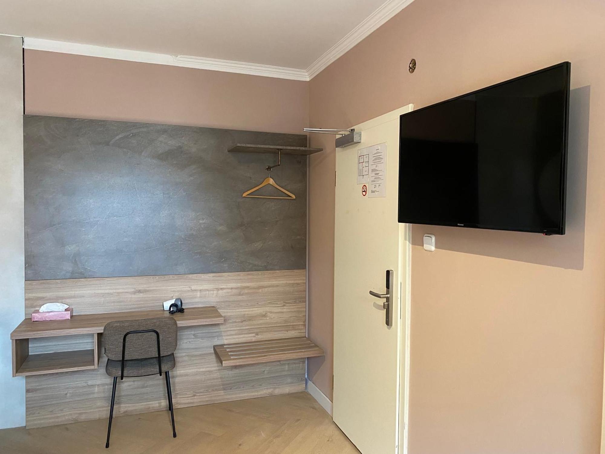 Hotel Petite Koenigsallee Self Check-In Düsseldorf Exterior foto